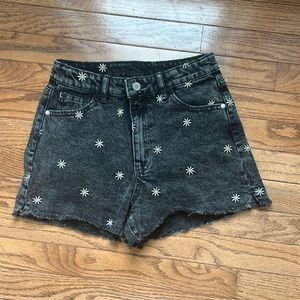 Black daisy jean shorts